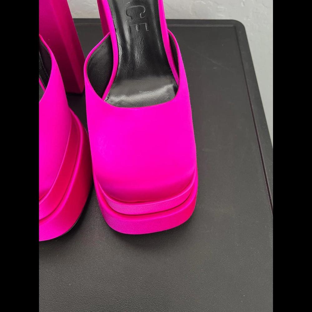 Versace heels - Picture 7 of 12